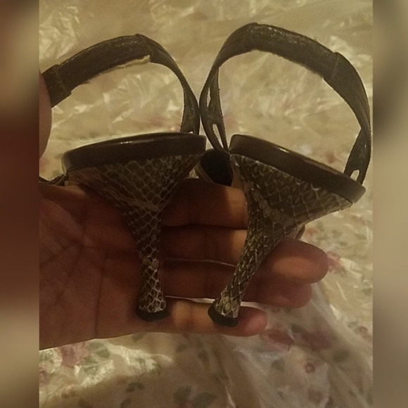 Manolo Blahnik Snakeskin Leather Shoes Brown/Beige - Picture 5 of 8